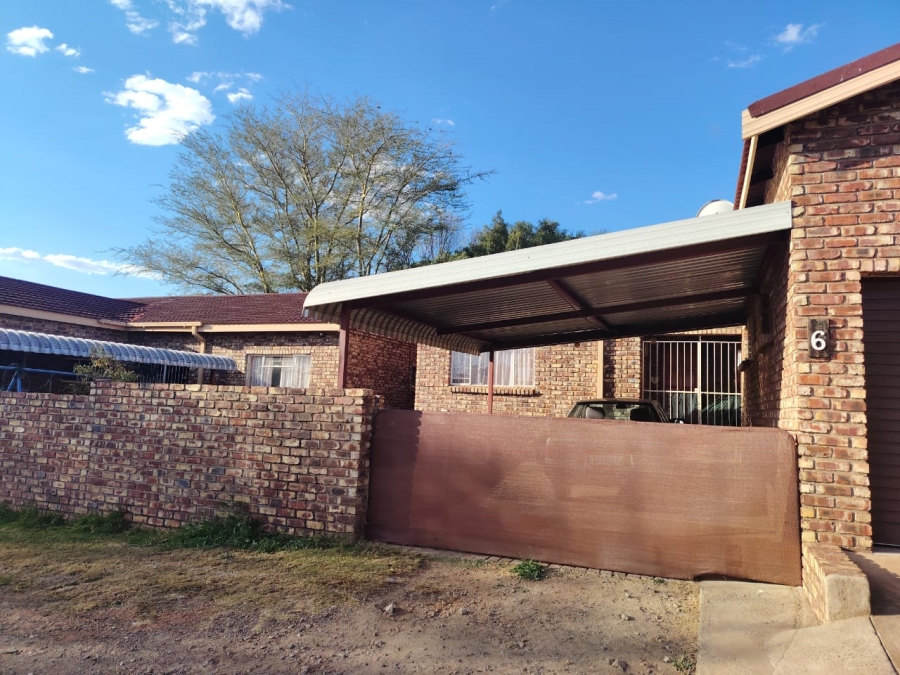 16 Bedroom Property for Sale in Hartswater Northern Cape